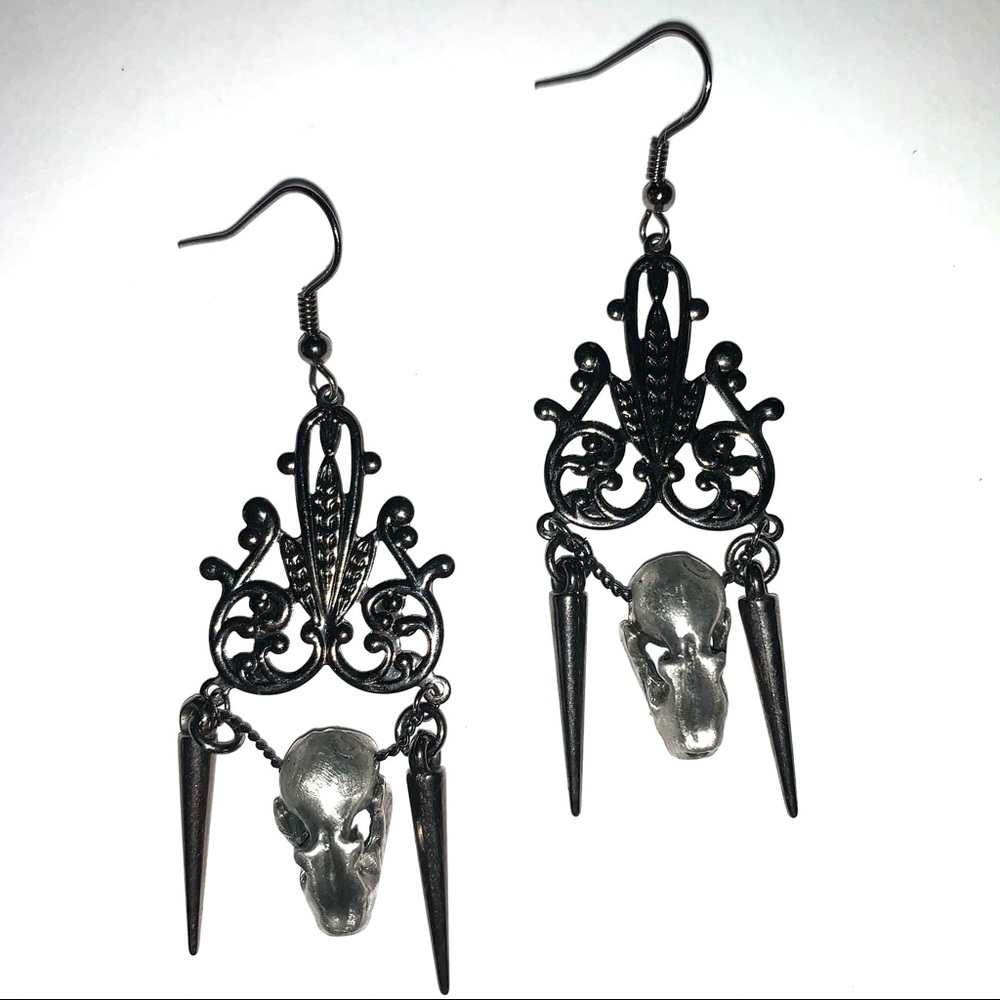 Victorian Gothic Goth Skull Dangle Spike Earrings - Picture 1 of 3